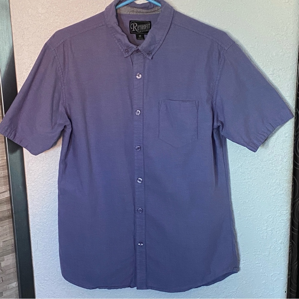 RETROFIT BRAND MFG SOLID COLOR BUTTON UP SHIRT SIZE MEDIUM